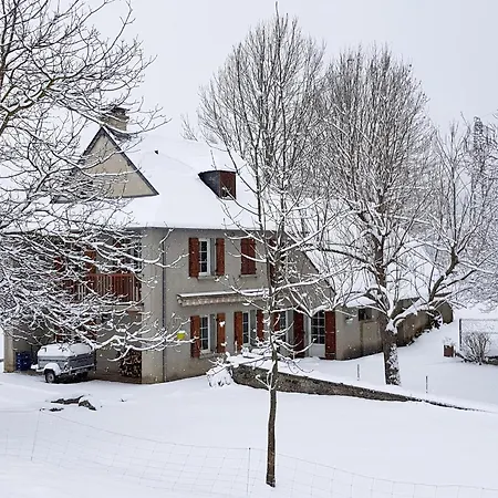 Gite Au Pied Du Pic Du Midi 캄팡